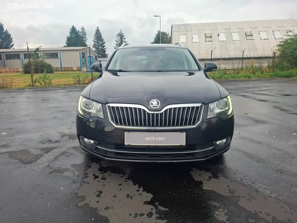 Škoda Superb II kombi 2.0TDi 125kW,xenony,tažné - fotka 2