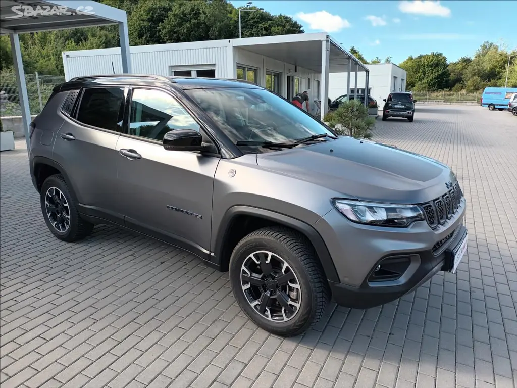 Jeep Compass, 1,3 PHEV 132kW,TRAIL HAWK - fotka 3