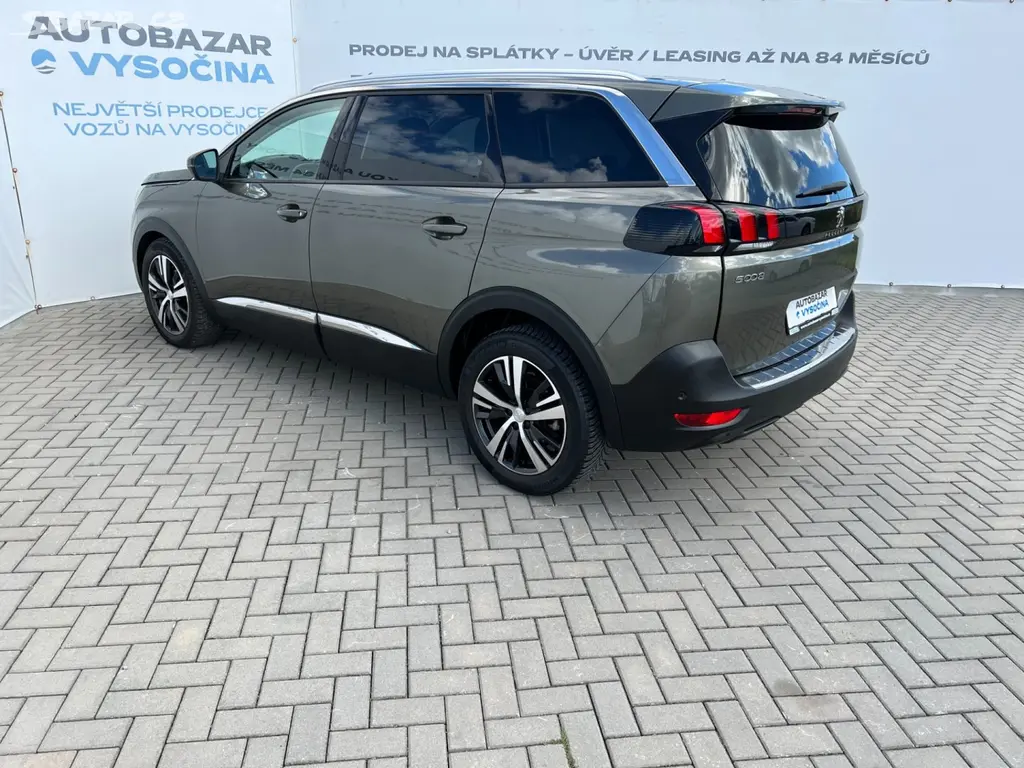 Peugeot 5008, 1.2PT 96kW ALLURE+ 7-míst - fotka 6