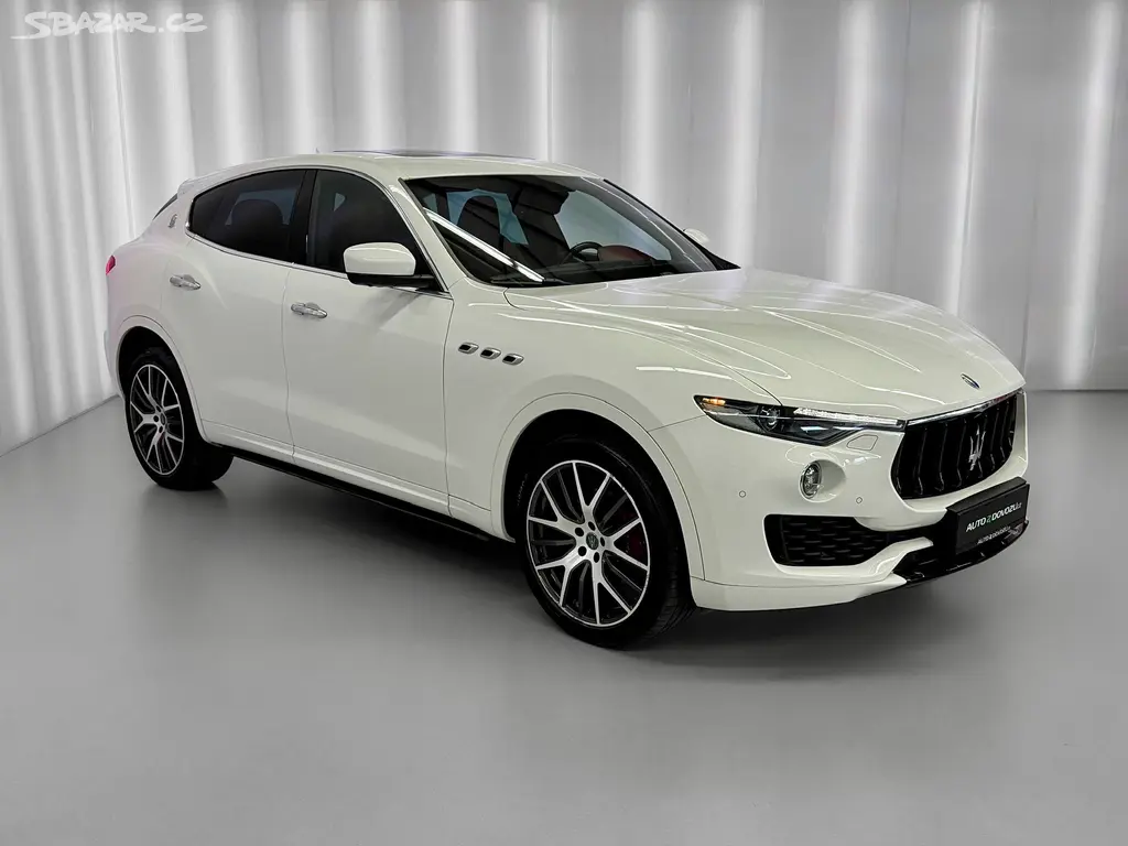 Maserati Levante, V6 Q4 DIESEL, PANORAMA, VZDUCH - fotka 4