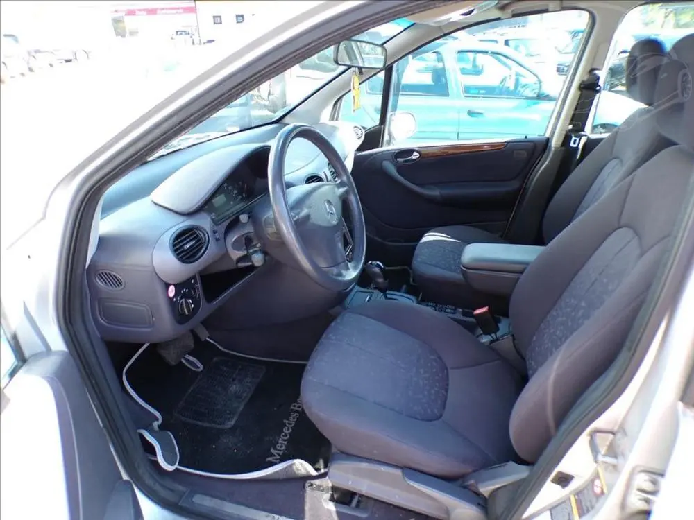 Mercedes-Benz A 160 1,6i- AUTOMAT - fotka 6
