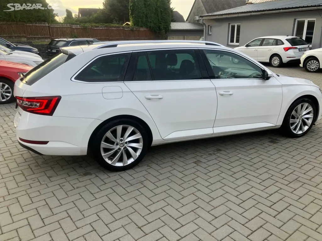 Škoda Superb, 2.0TDI 110kW STYLE ALCANTARA - fotka 4