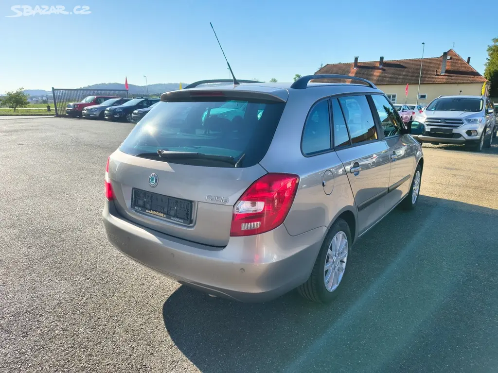 Škoda Fabia, 1,4L,16V,63kW,klima - fotka 5