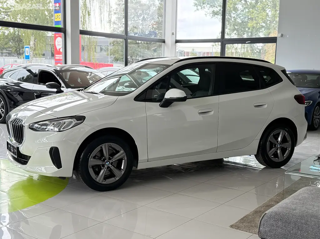 BMW Řada 2, TOP STAV | SERVIS | TAŽNÉ - fotka 4