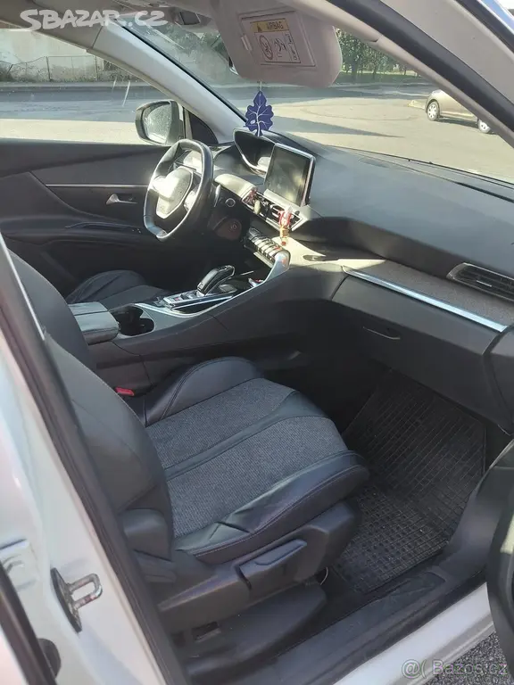 Peugeot 5008 1,6 - fotka 4
