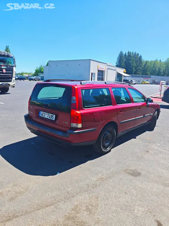 Volvo V70 2.4i 103Kw benzín - fotka 5