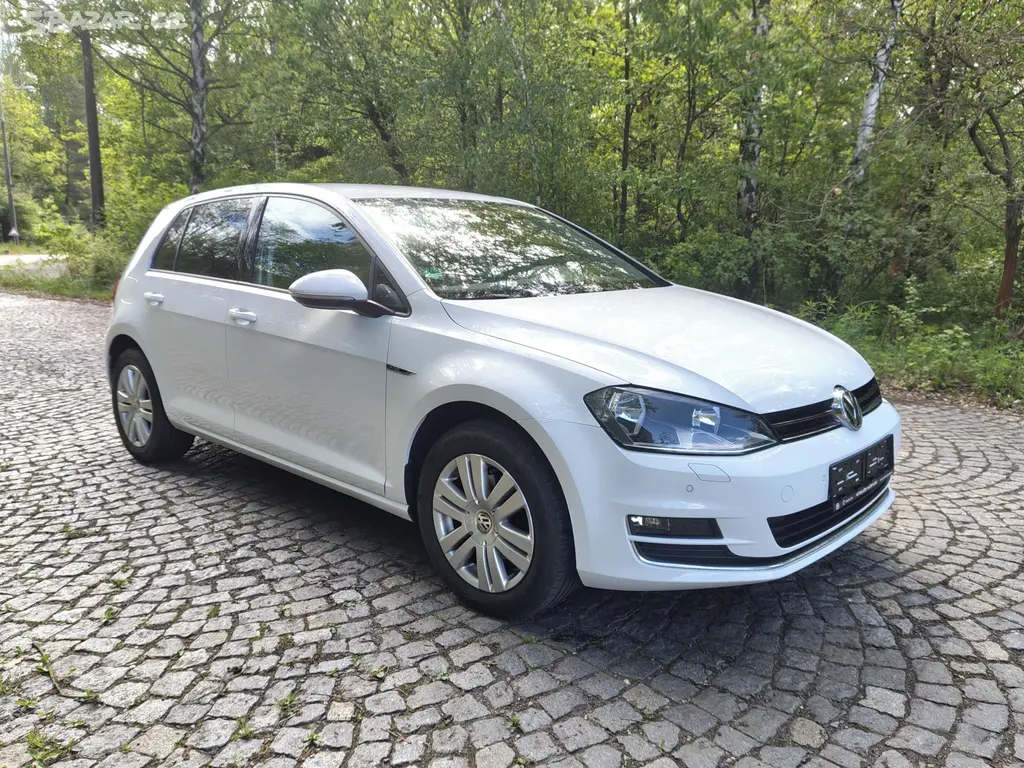 Volkswagen Golf 7, 1.2 TSi,hezký stav,pěkná výbava - fotka 3
