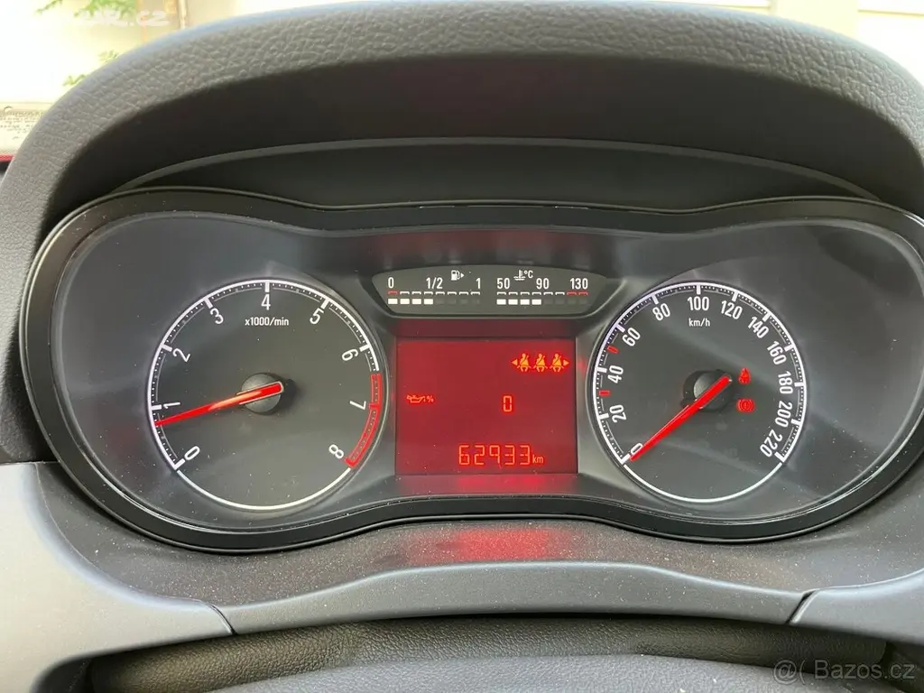 Opel Corsa 1,2 51kw 2018 - fotka 4