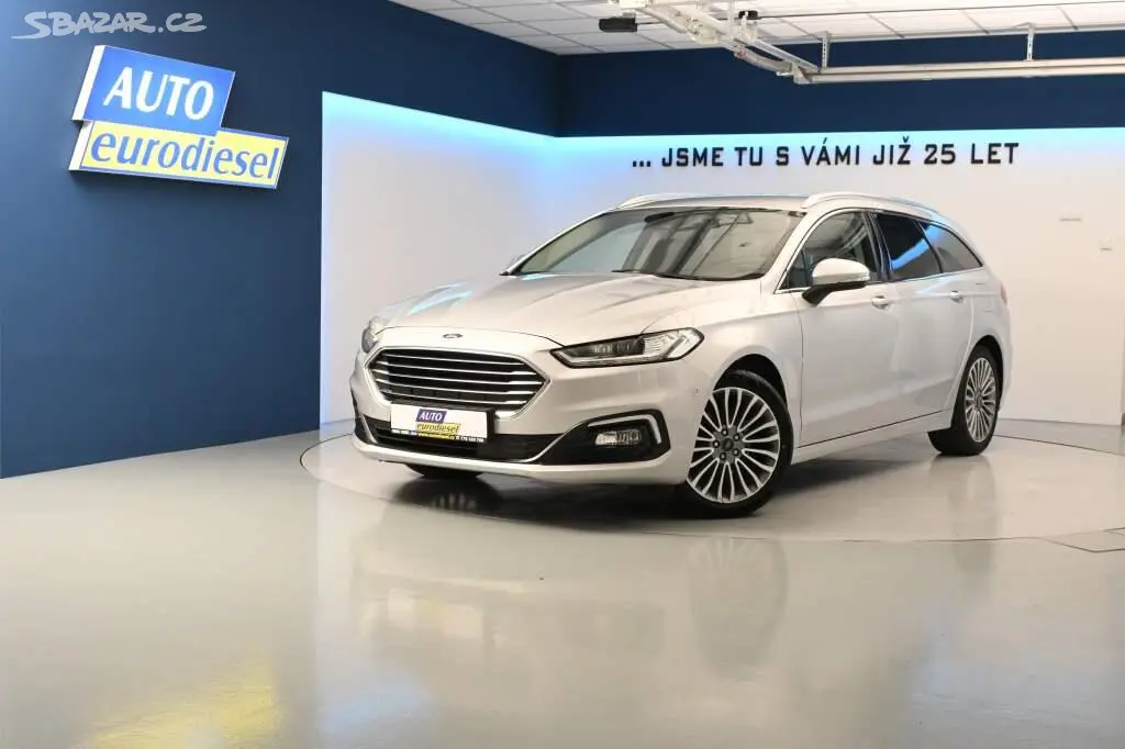 Ford Mondeo, 2.0 140 KW LED SONY ACC Tažné - fotka 2