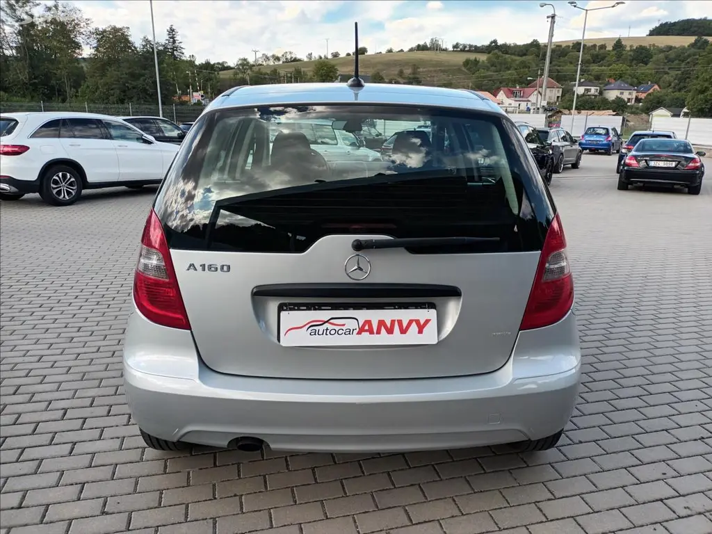 Mercedes-Benz Třídy A, 1,5 160i,70kw,KLIMA,AUTOMAT - fotka 6