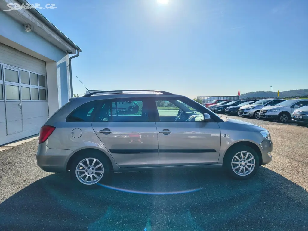Škoda Fabia, 1,4L,16V,63kW,klima - fotka 4