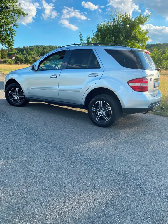 Mercedes Ml w164 - fotka 2