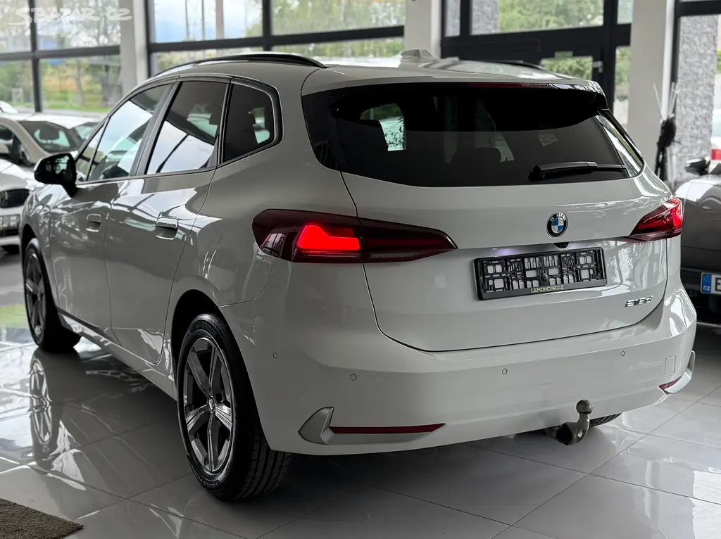 BMW Řada 2, TOP STAV | SERVIS | TAŽNÉ - fotka 5