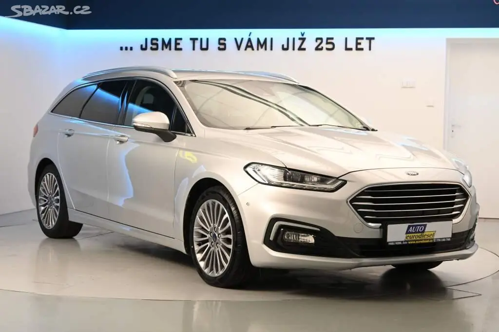 Ford Mondeo, 2.0 140 KW LED SONY ACC Tažné - fotka 4
