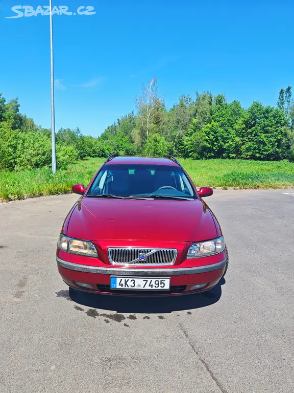 Volvo V70 2.4i 103Kw benzín - fotka 2