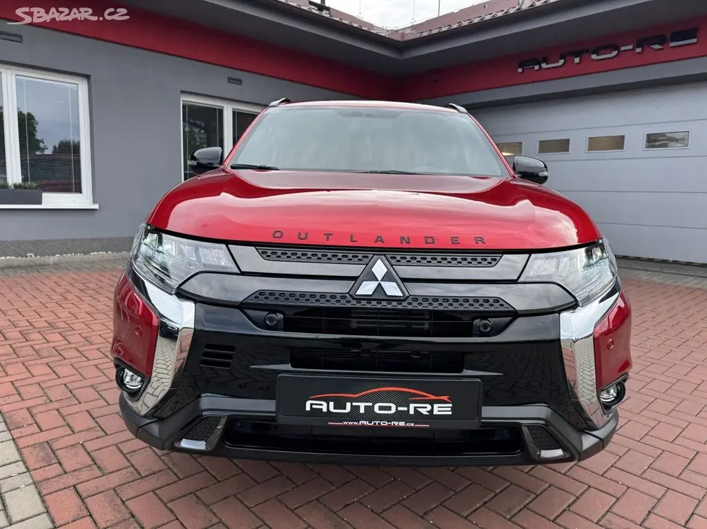 Mitsubishi Outlander, 2.0i Automat SpiritPlus LED - fotka 5