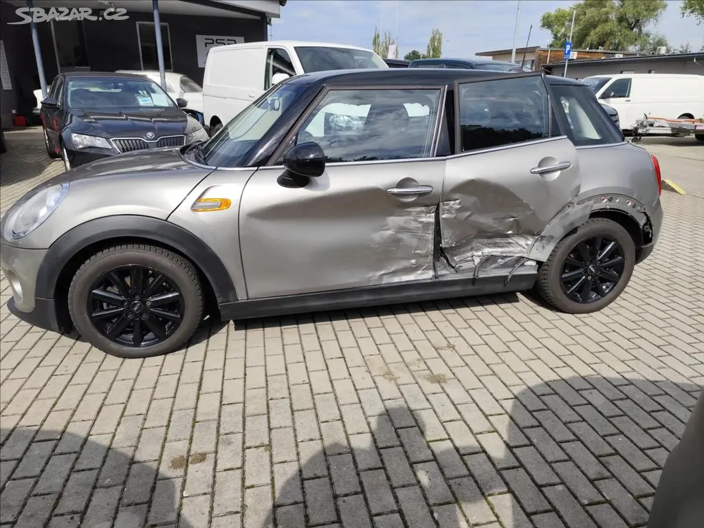Mini Cooper, 1.5i 100KW ALU NAVI AUT.KLIMA - fotka 6
