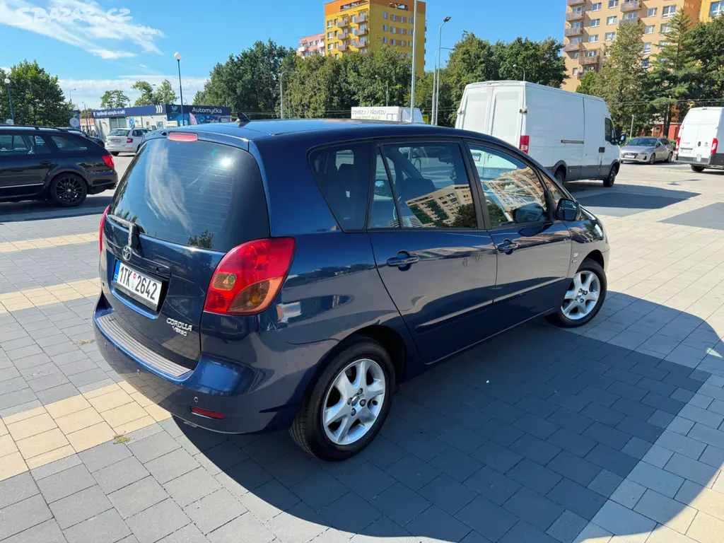 TOYOTA COROLLA VERSO 1,8 VVT-i 99kW 2.maj - 140tkm - fotka 5