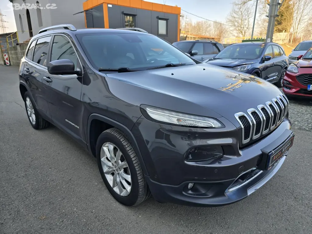 Jeep Cherokee, 147kW 4x4 LIMITED KŮŽE NAV DPH - fotka 2
