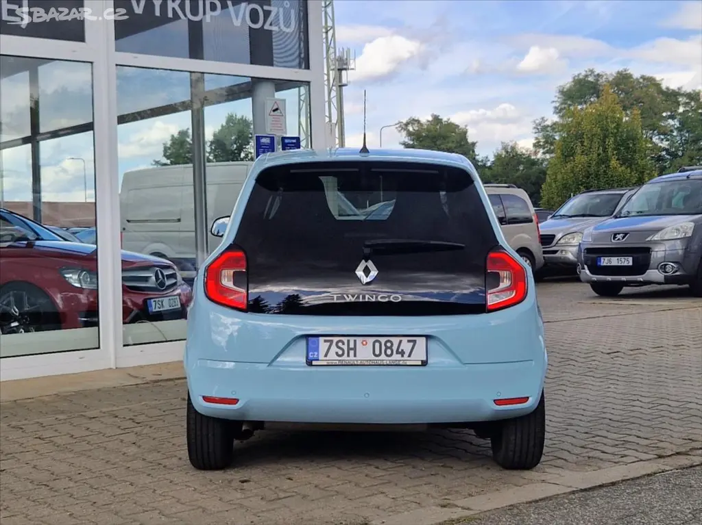 Renault Twingo, 1,0 i 54kW SENZORY TOPSTAV - fotka 4