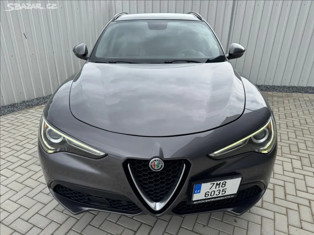 Alfa Romeo Stelvio, 2,0 T 206kW Q4 AT8 ZF 4X4 - fotka 6