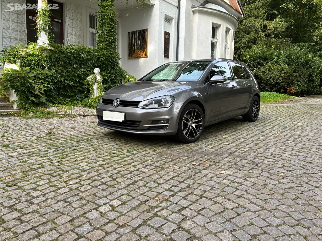 Volkswagen Golf ,R.V. 2015,super stav SERVISOVÁN! - fotka 3