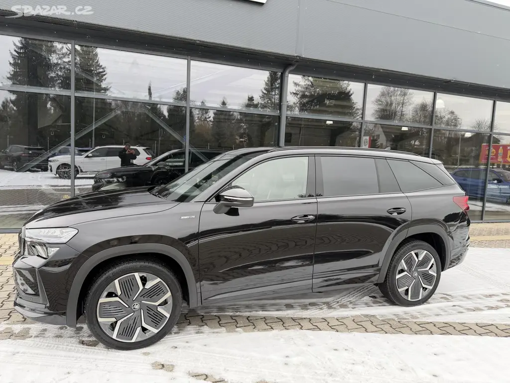 Škoda Kodiaq, 2.0TDI 142kW 4X4 SPORT DCC CZ! - fotka 3