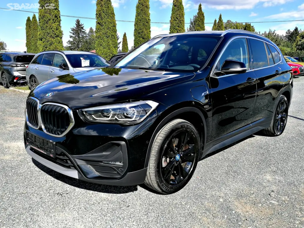 BMW X1, xDrive25e PHEV 162kW Plug in - fotka 2