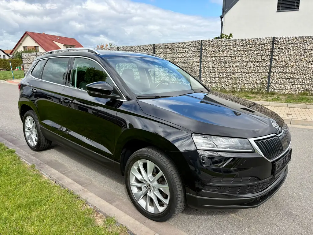 Škoda Karoq 1.5 TSI DSG, vyhř. 4 x sedadla +volant - fotka 2