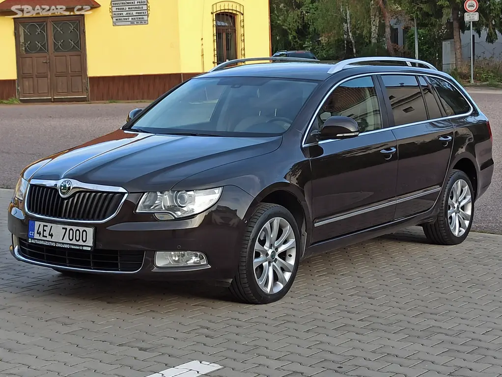 ŠKODA SUPERB Combi 2.0 TDi 125KW 4x4 / MANUÁL