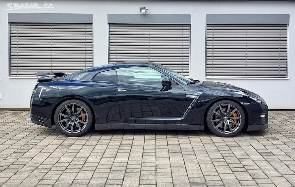 Nissan GT-R, 3.8, 404 kW, 4×4, 1. majitel - fotka 4