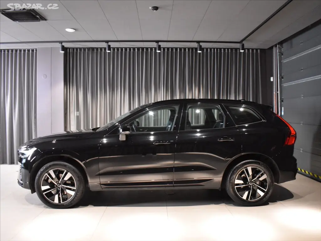 Volvo XC60, 2,0 B5 AWD Plus BLIS,Bezklíč - fotka 2
