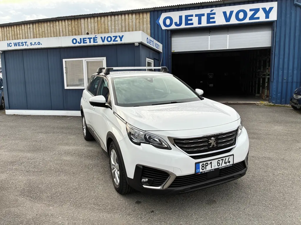 Peugeot 5008, 1,2 PureTech active130k 7míst - fotka 3