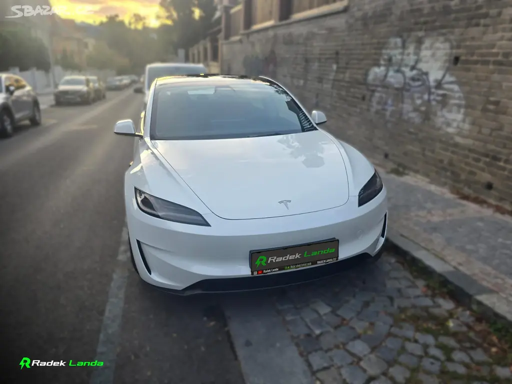 Tesla Model 3, Highland | HW4 | AMD Ryzen - fotka 4