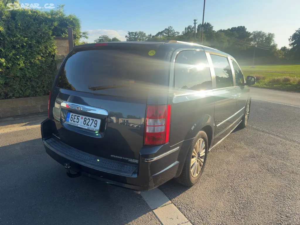 Chrysler Grand Voyager 3,8 V6 LPG Limited 2008 - fotka 4