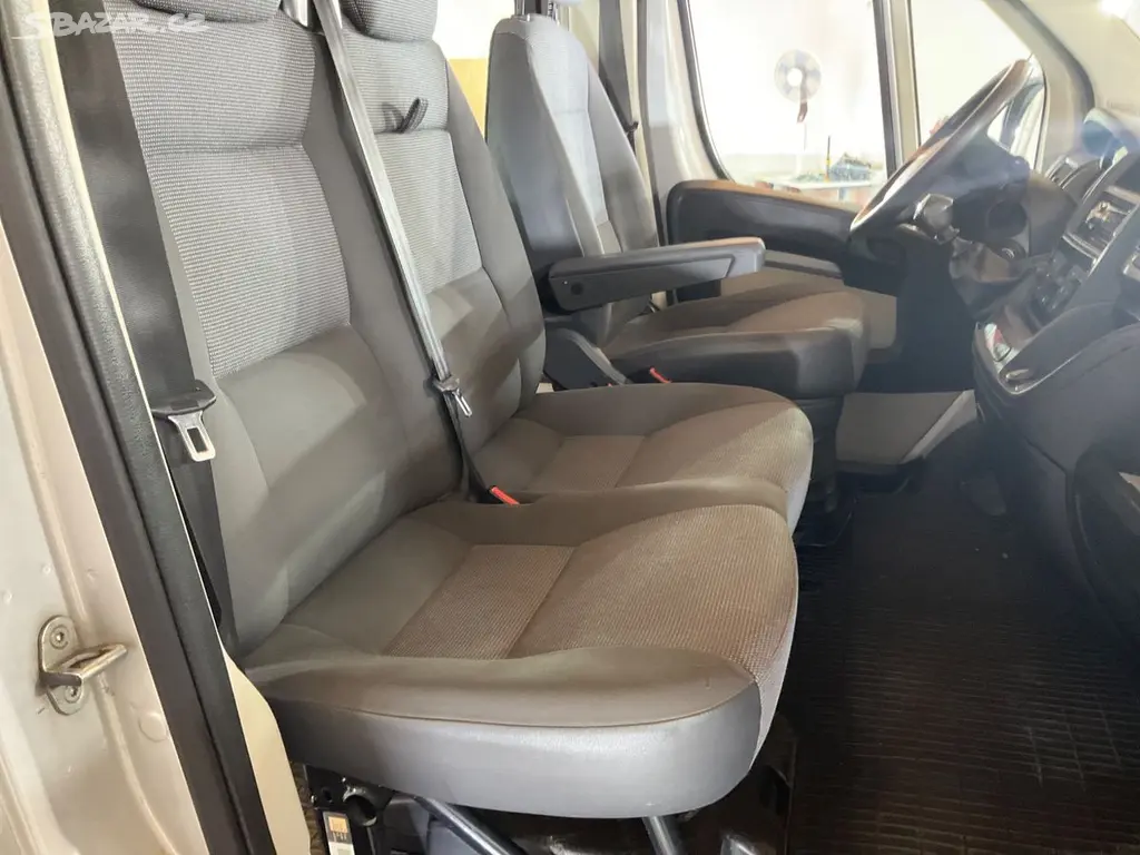Peugeot Boxer 2.2 HDI 96kW,Tažné,9.Míst,Webasto. - fotka 2