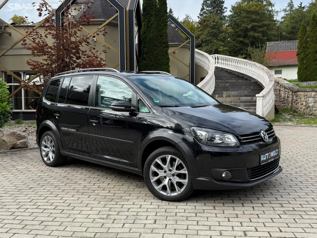 VOLKSWAGEN CROSS TOURAN 2.0 TDi 103kW /7MÍST/PANOR