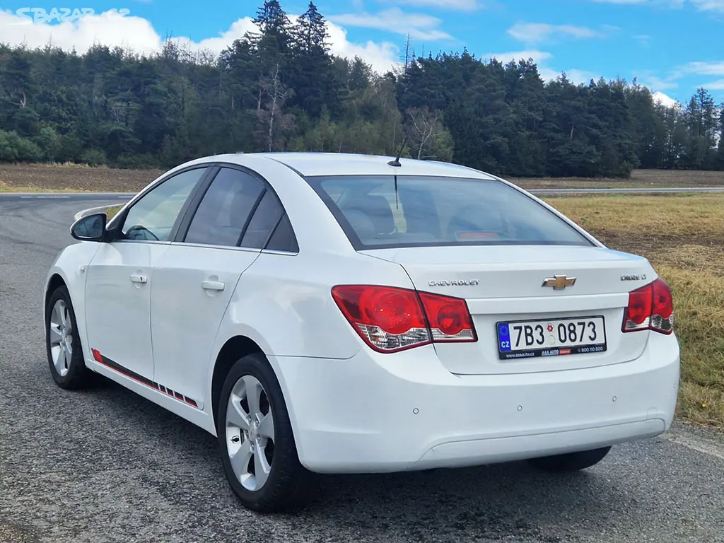 Chevrolet Cruze 2.0 TDCi - fotka 6