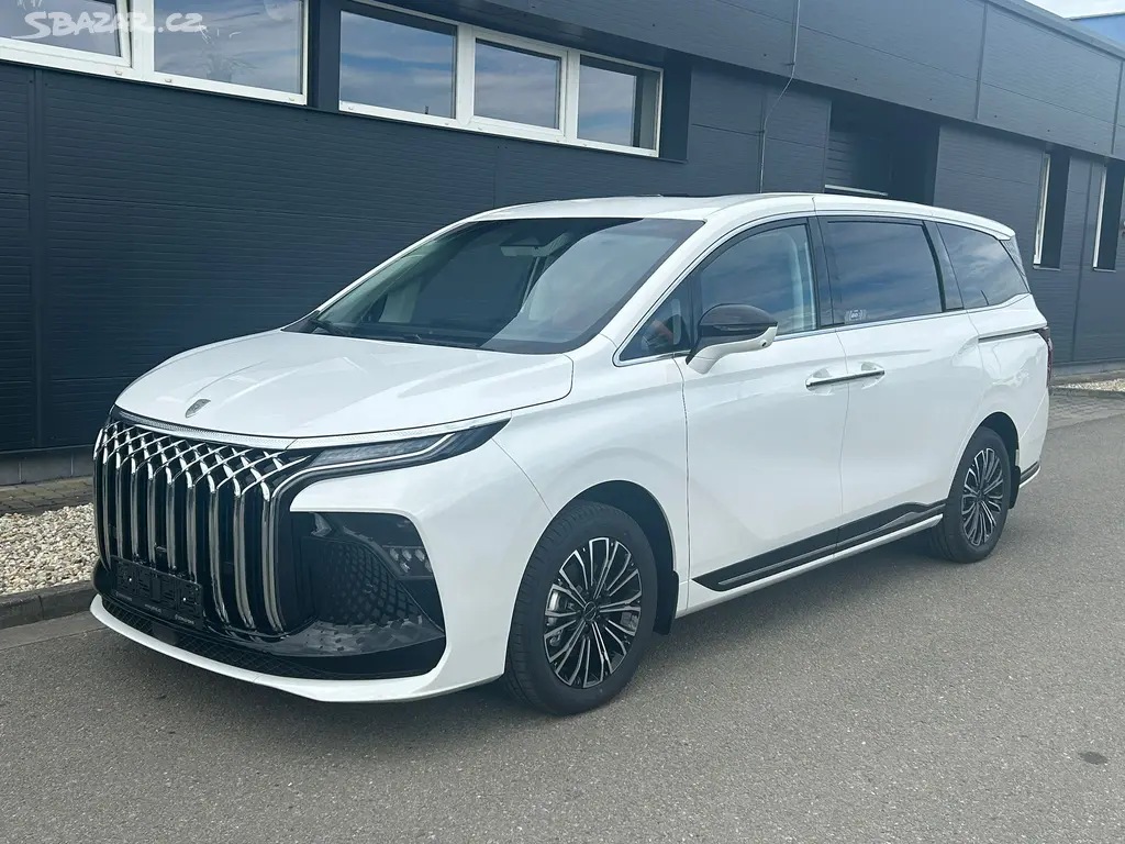 Dongfeng U-Tour, V9 HEV