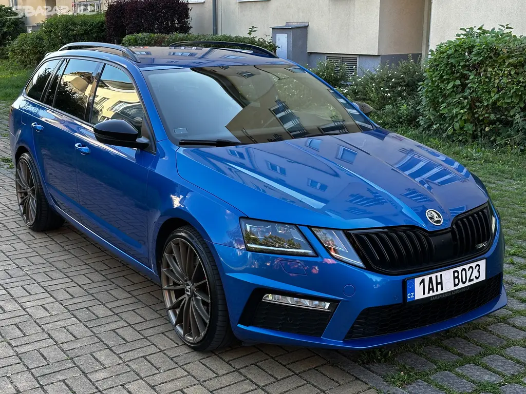Škoda Octavia RS 2.0 TDI DSG CarPlay ACC Full LED - fotka 3