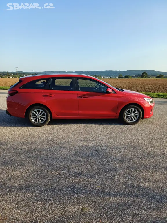 Hyundai i30 kombi - fotka 6