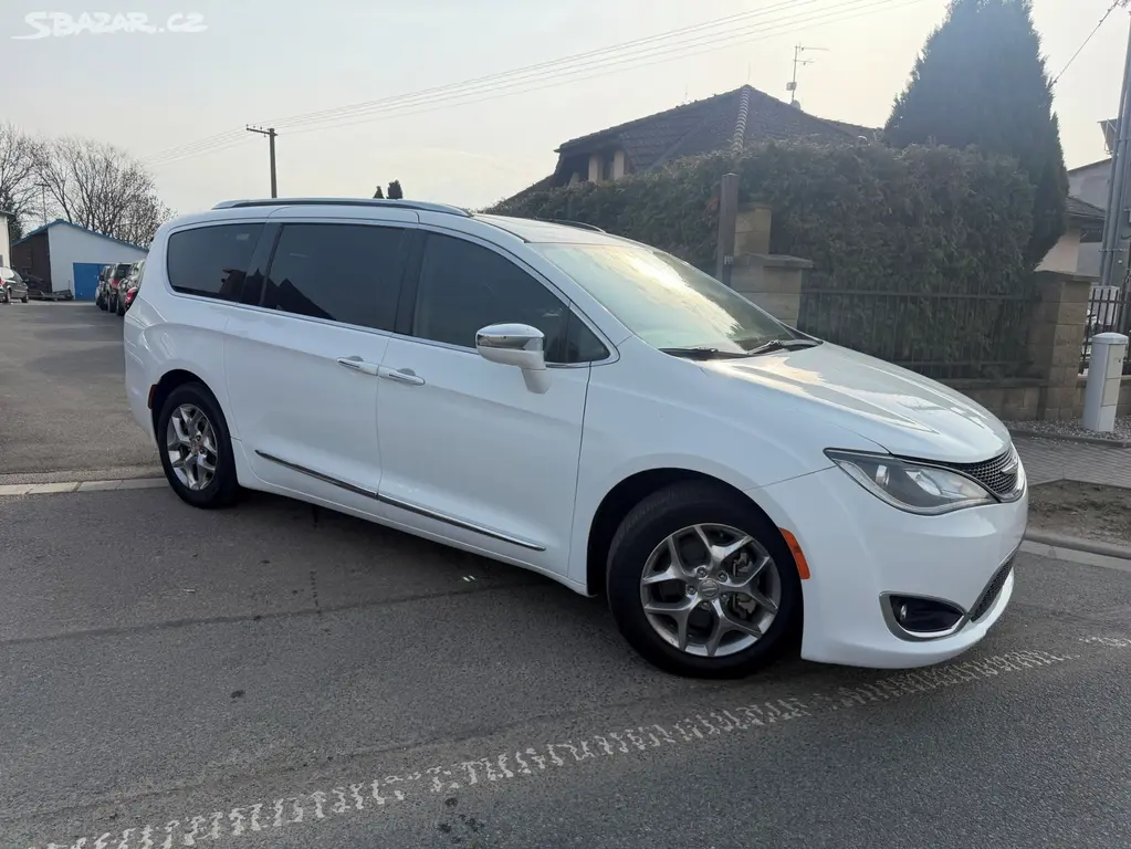 Chrysler Pacifica 3,6 RU Panorama Limited 2018
