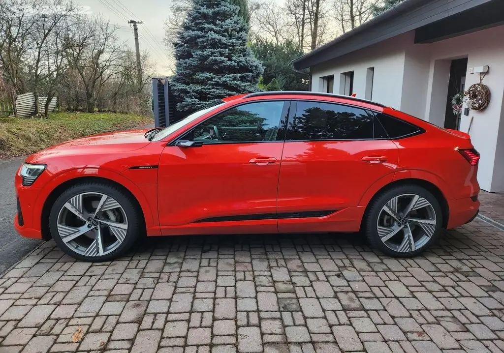 Audi e-tron 55 quatro Sportback Slin