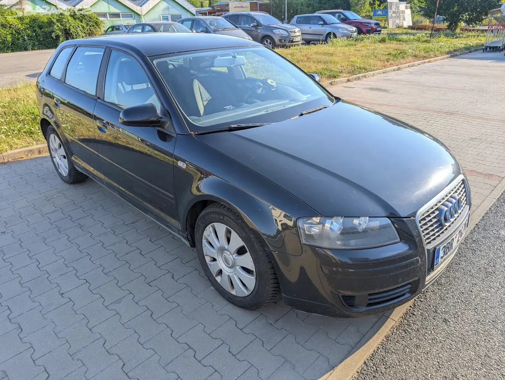 Audi A3 1.9TDi 77kW Sportback z roku 2006 - fotka 3