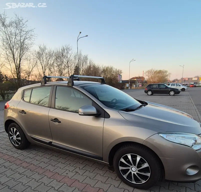Renault megane 3 - fotka 2