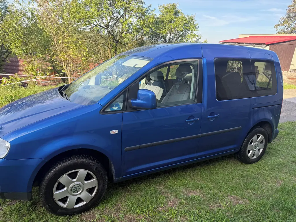 Vw Caddy Life 2.0 CNG 80kw, r.v. 2009 - fotka 2