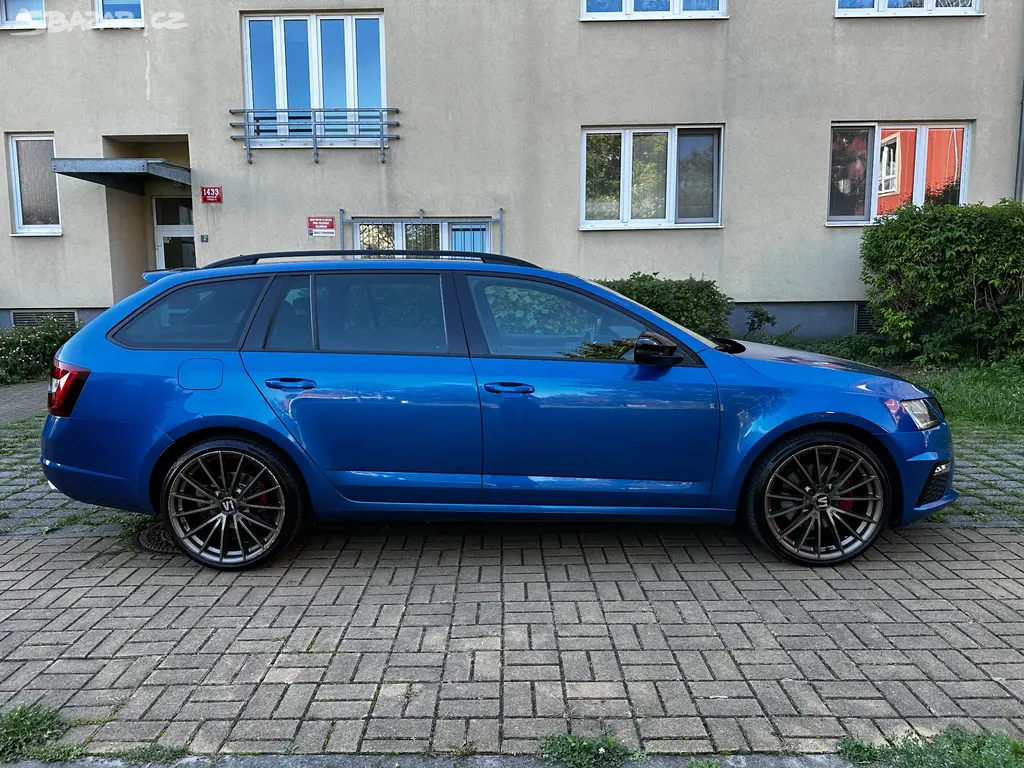 Škoda Octavia RS 2.0 TDI DSG CarPlay ACC Full LED - fotka 4