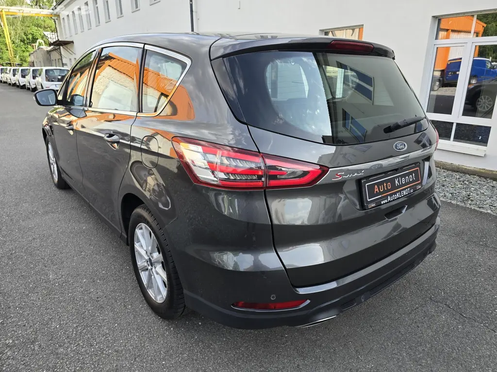 Ford S-MAX, TITANIUM 2.0 132kW LED + NAVI - fotka 5