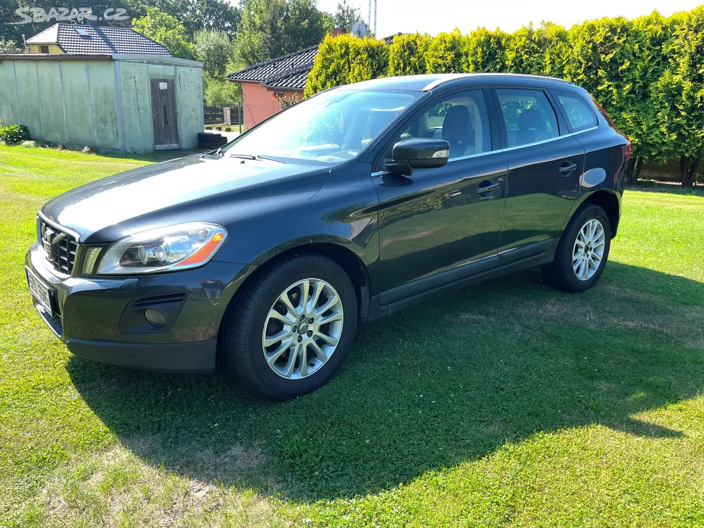 Volvo XC60 T6 AWD - fotka 2
