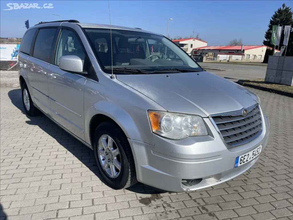 Chrysler Town & Country 3.8 V6 LPG 7 míst - fotka 6